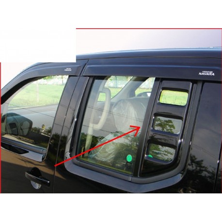 2 garnitures noires vitres arrières Nissan Navara D40 de 2005 à 2014